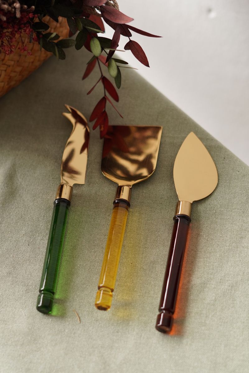 Cubiertos para quesos colores