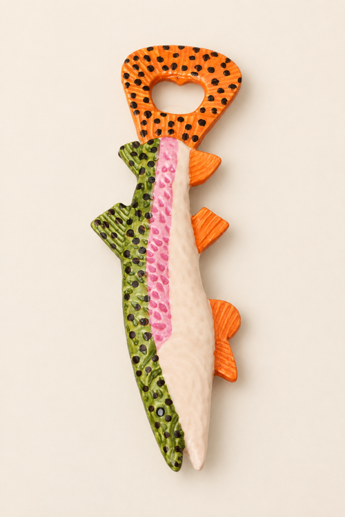 Abridor Pescado sobre fondo marfil