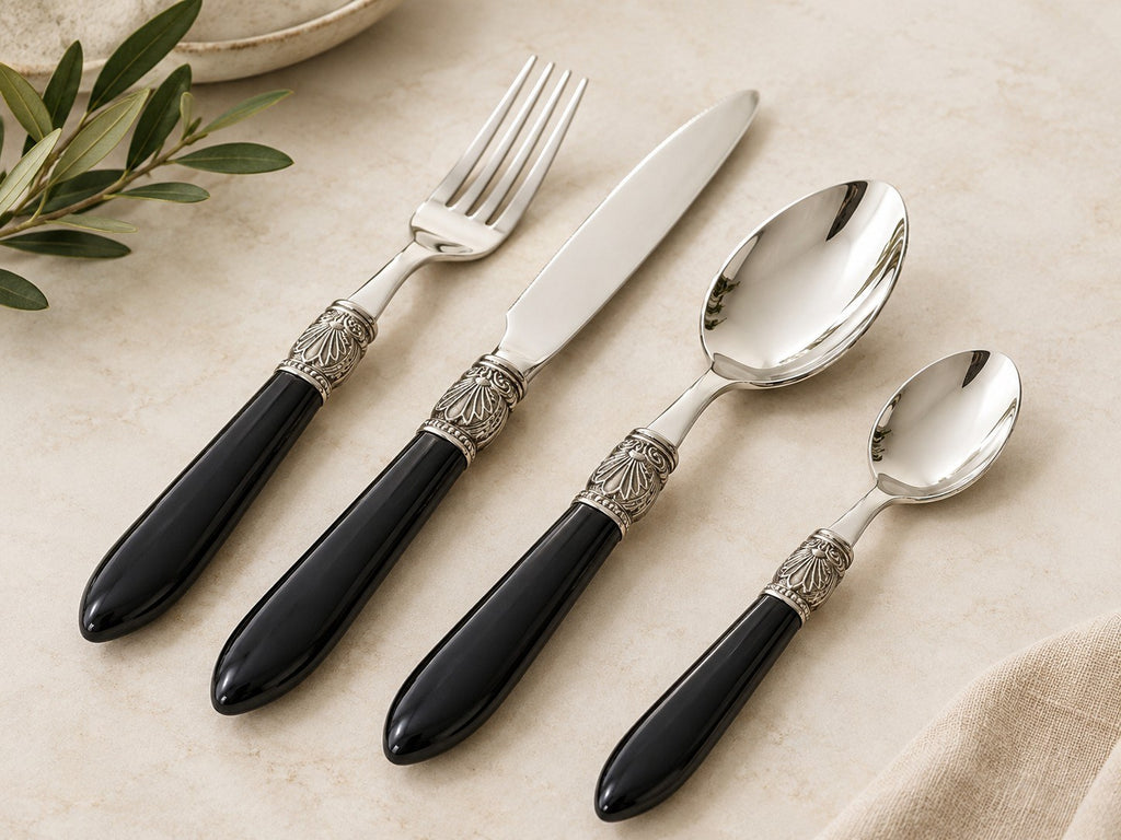 Tenedor, cuchillo, cuchara y cucharilla Casilda de mango negro