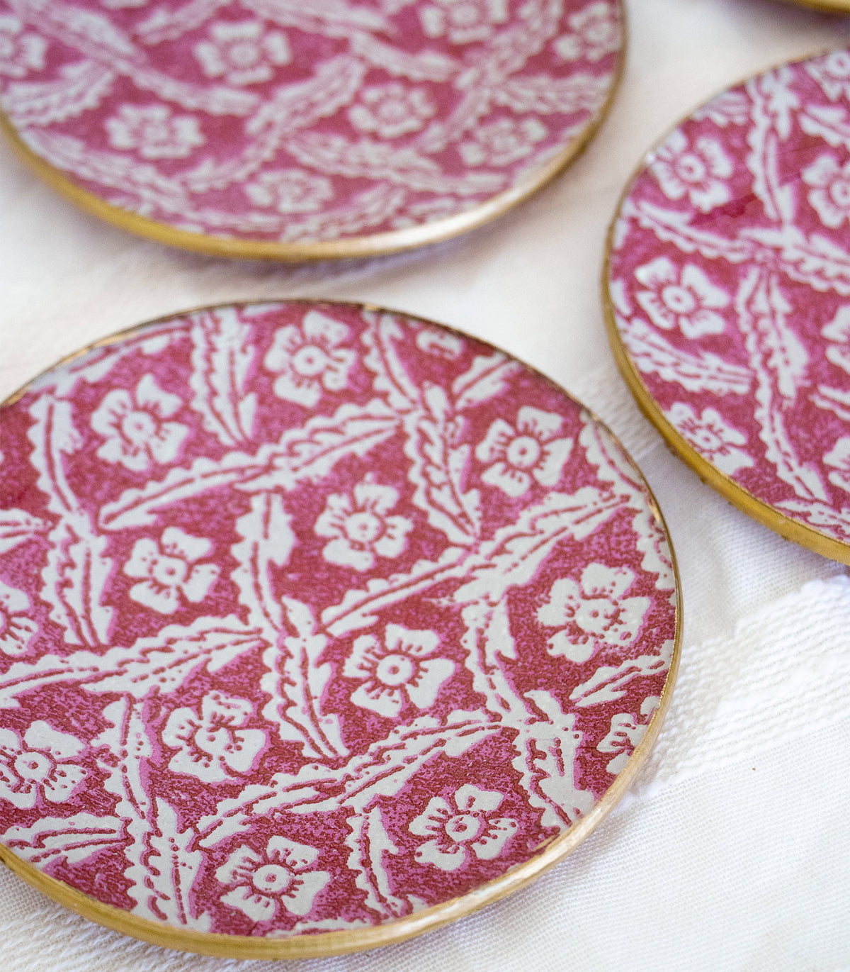 Platito de pan Flores granate