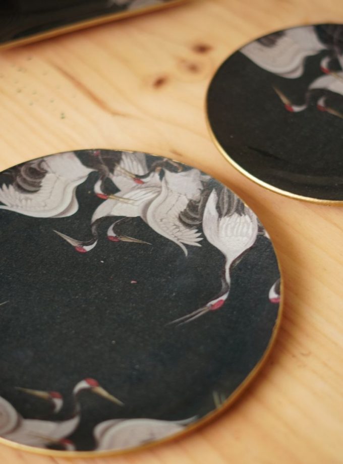 Plato Redondo Pájaros Negros